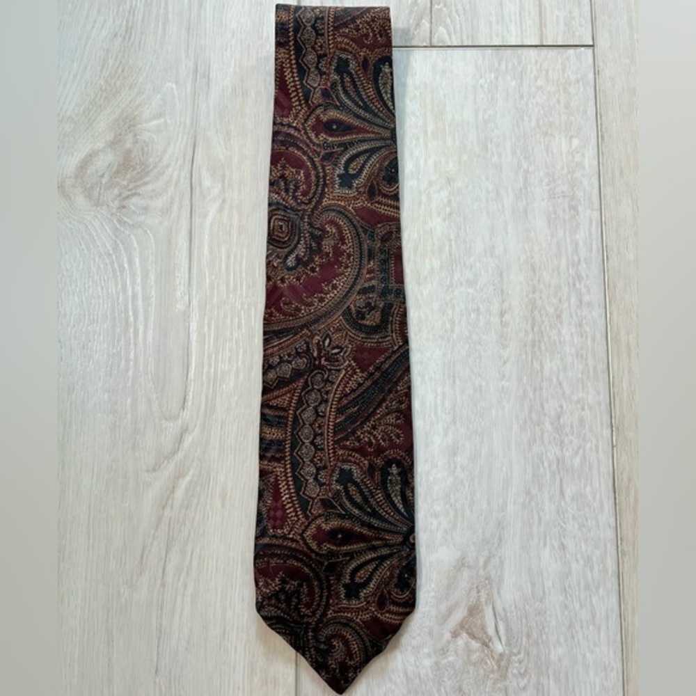 ROBERT TALBOTT :: TIE